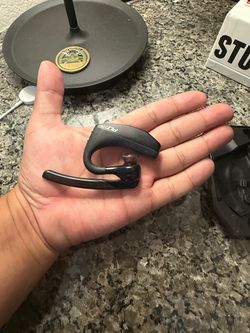 Plantronics Bluetooth Wireless Earpiece