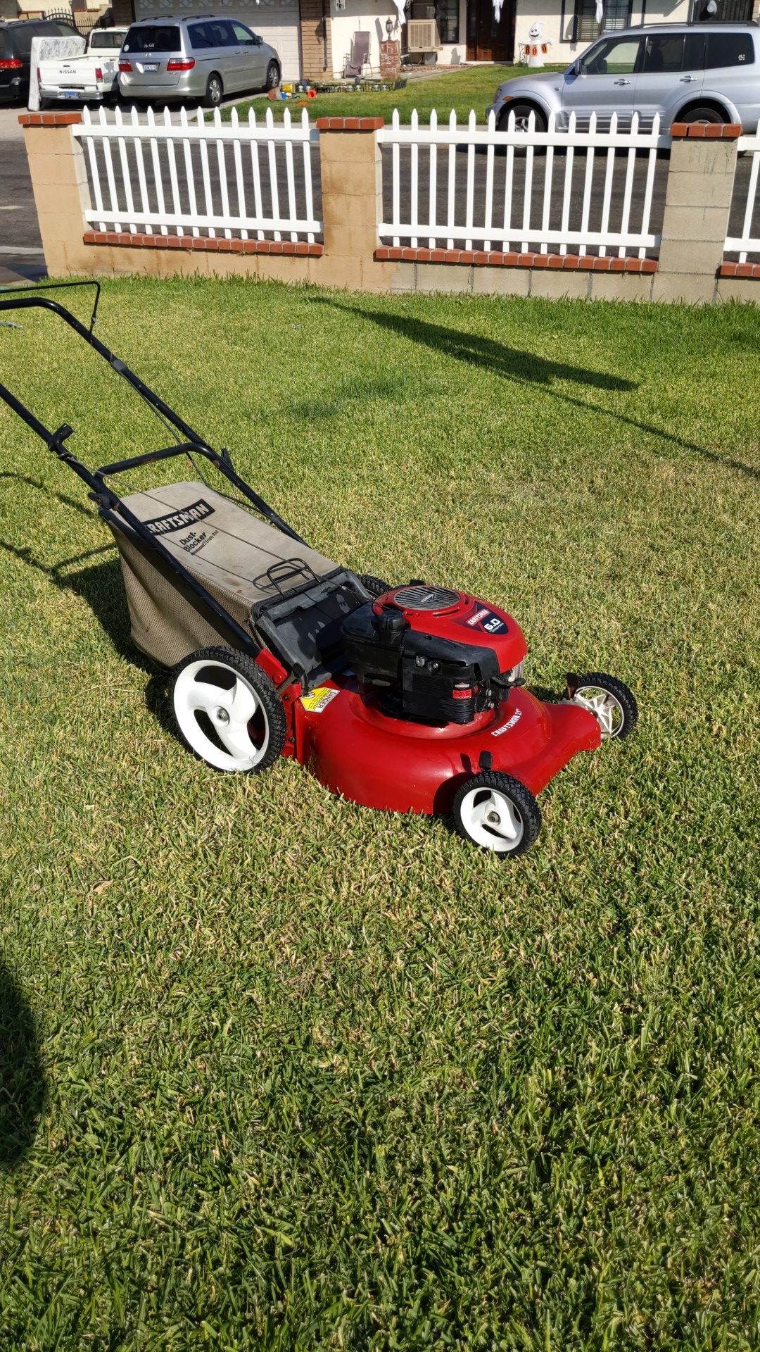 21 inch 6 HP Craftsman Push Lawn mower Runs Good $100 Dollars or best offer