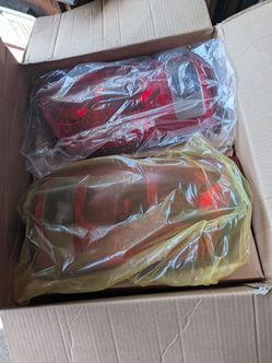 Dodge Ram pickup '02-'06 pair of taillights