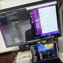 27” 5K UHD LG UltraFine Monitor - 27MD5KL-B