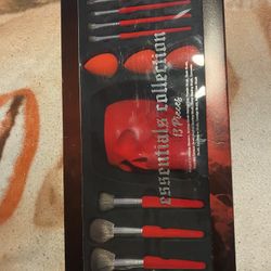 makeup brushed