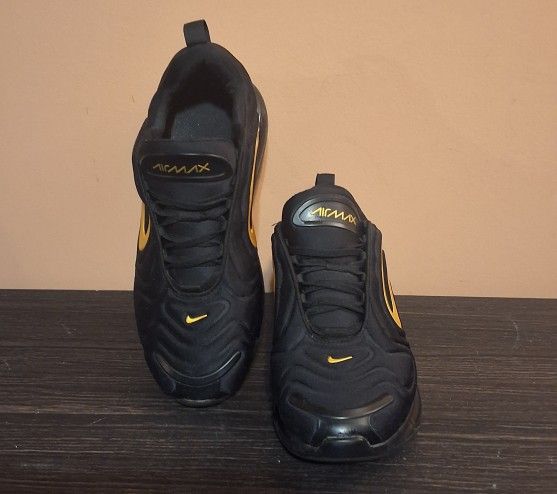 Air Max 720 GS - ( Sz 7y)