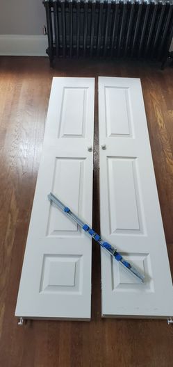 2x 30in × 80in 6-Panel Bi-Fold Closet Doors – Great Condition