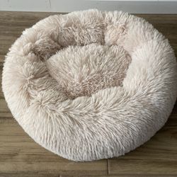 Pet Bed Fluffy NEW