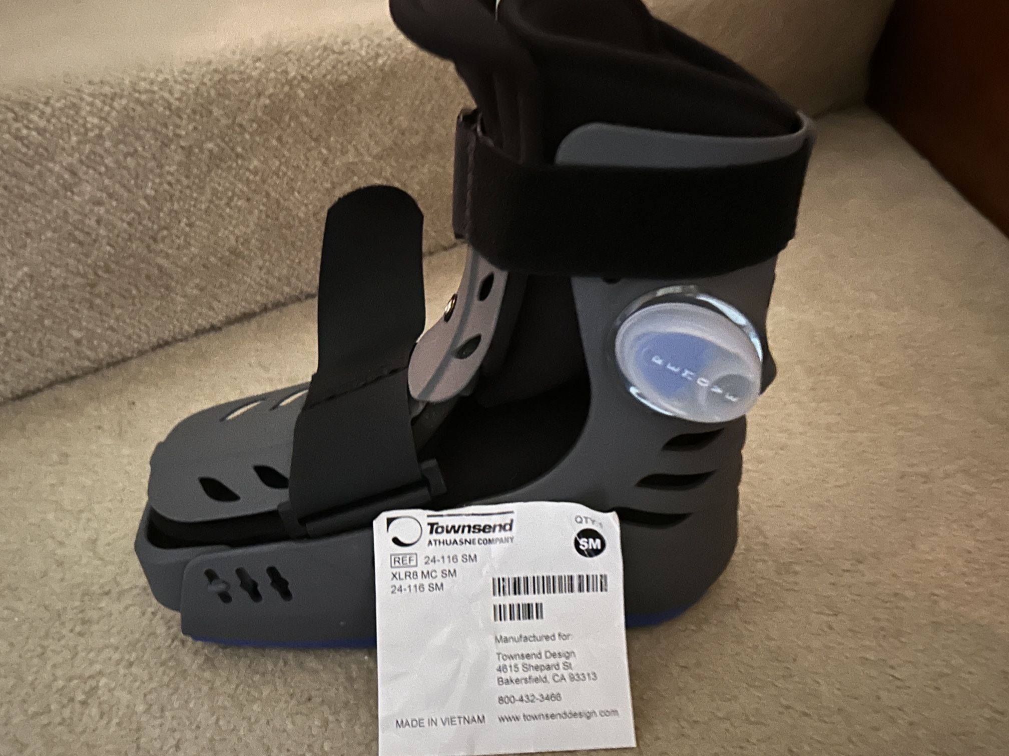 Short Walking Boot
