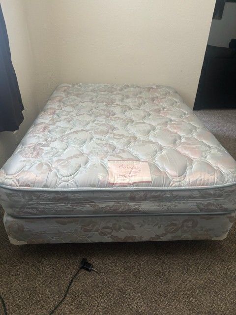 Queen Mattress & Box Spring