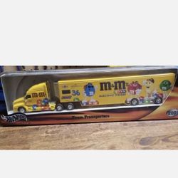 Hot Wheels Team Transport M&Ms 2001 Cash Only