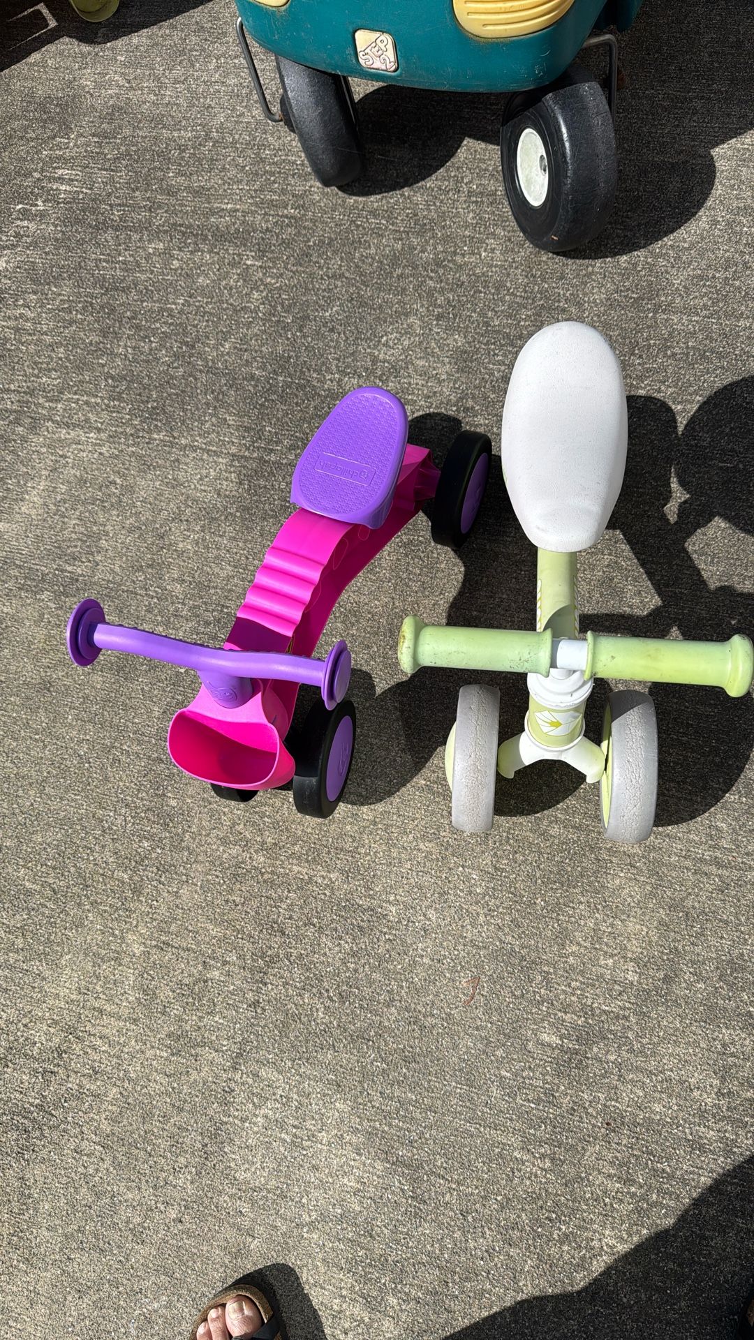 2 Kids Ride On Tricks 