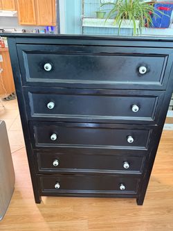 Dresser