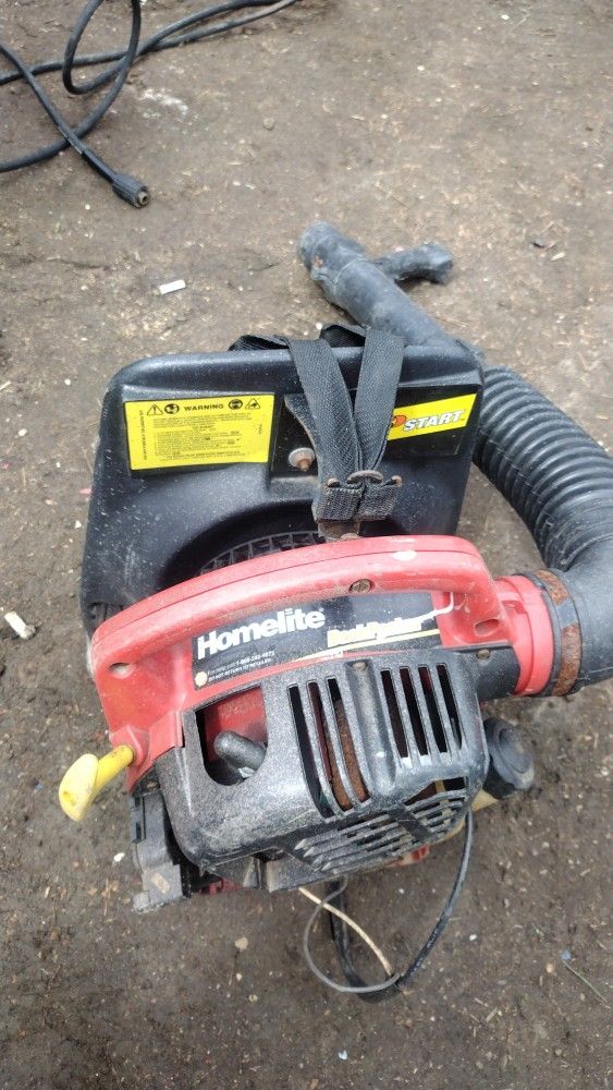 Homelite Backpack Blower for Sale in Cleveland, OH - OfferUp