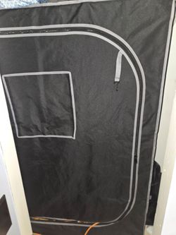 2x4 Indoor grow tent