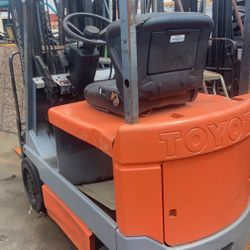 Toyota 4 Wheel Electric Forklift 