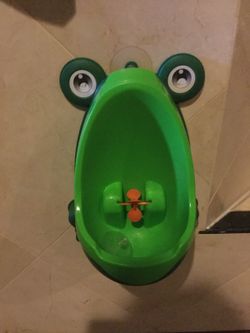 Toilet pee standing