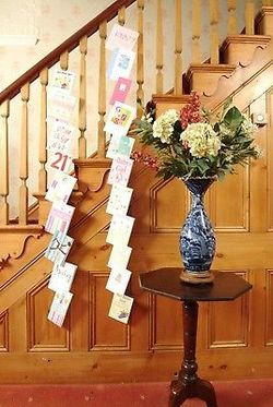 HANG UPS CARD DISPLAY KIT HANGS UP TO 50 CARDS Birthday, Christmas, Get Well etc