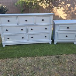 Gorgeous Dresser And 1 Night Stand 