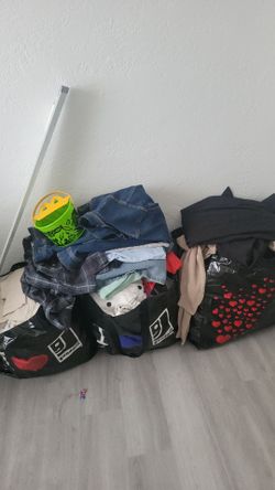 Free clothes kids, random
