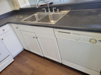 Complete kitchen cabinet sets