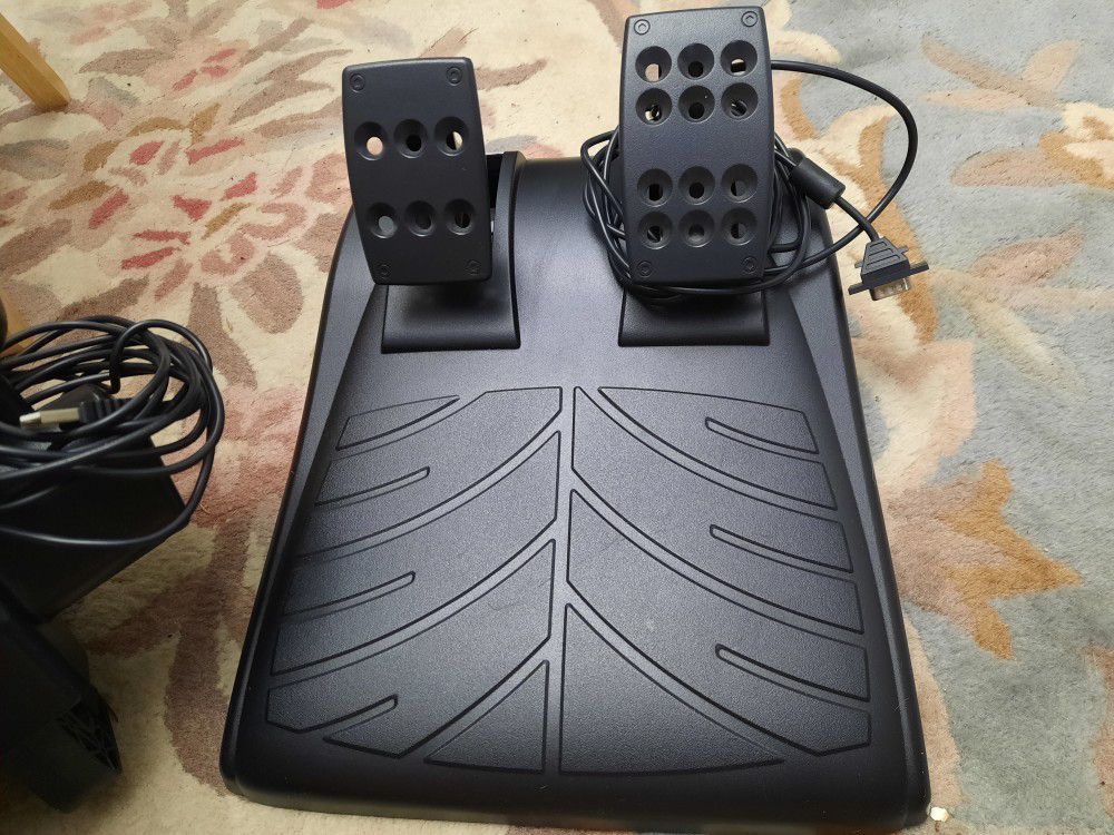 Logitech Driving Force GT E-X5C19 power supply, Steering Wheel, Pedals for  Sale in Diamond Bar, CA - OfferUp