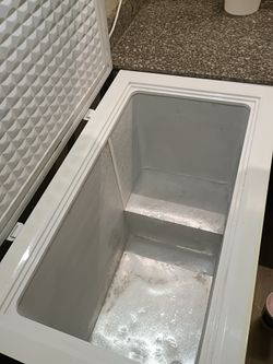 Magic chef deep freezer