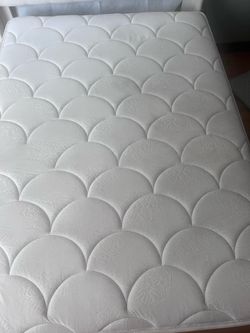 FREE MATTRESS PICK UP BY TOMORROW 8/22