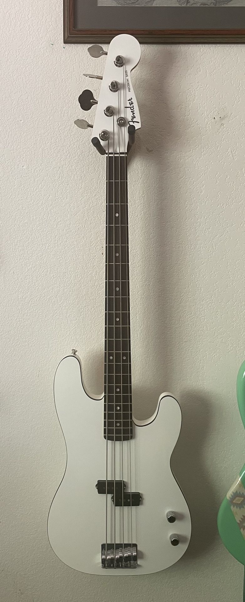 Fender MIJ Aerodyne Special Precision Bass 2022 - Bright White - With Gig Bag