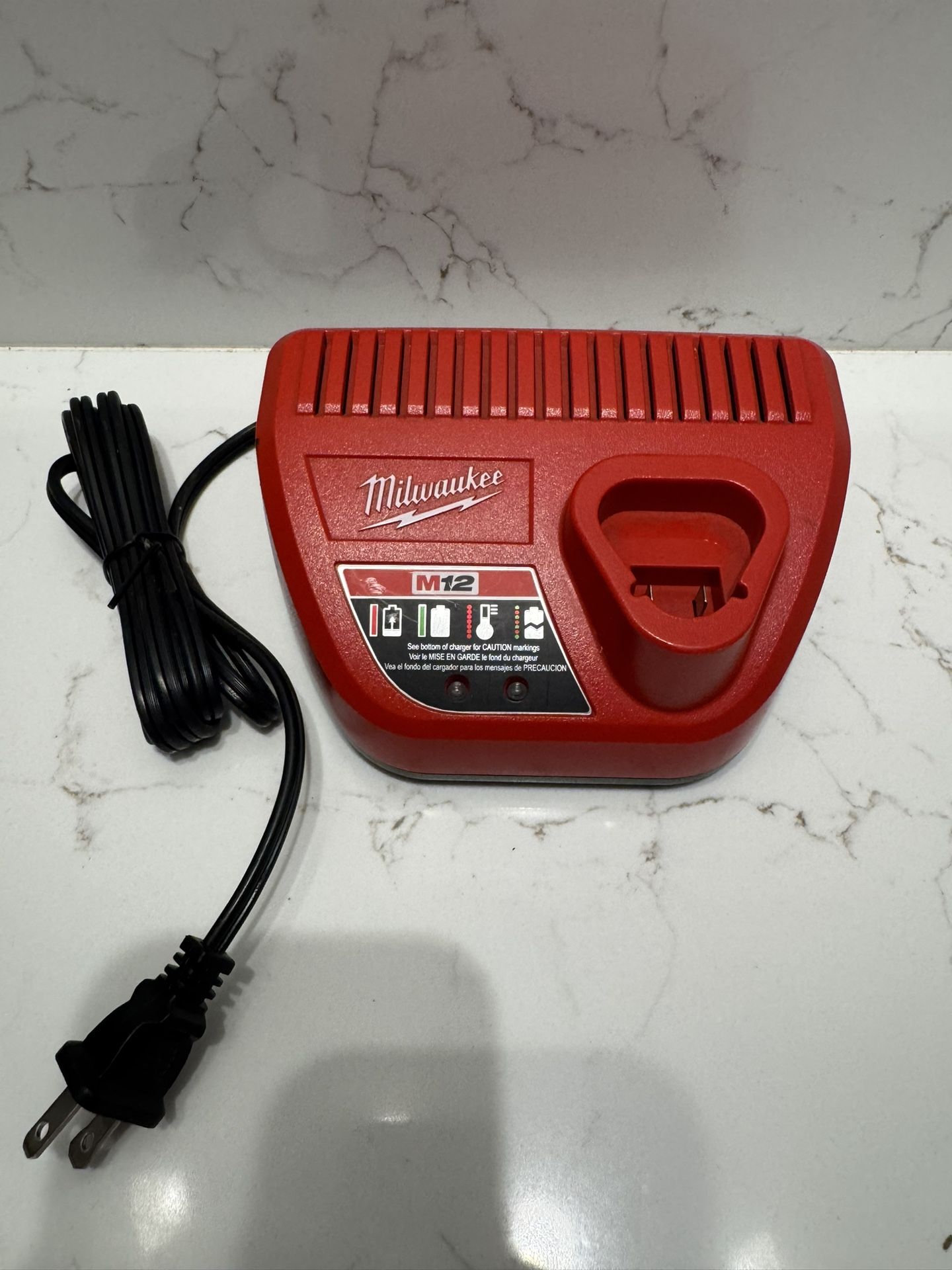 Milwaukee M12 Lithium-ion Battery Charger