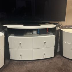 Complete Bedroom Set Queen Size With Dresser Drawer With Night Stands, Mirror And Headboard