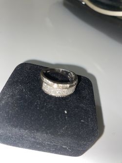 Men Diamond 10k white band 1/2 ct Size 8