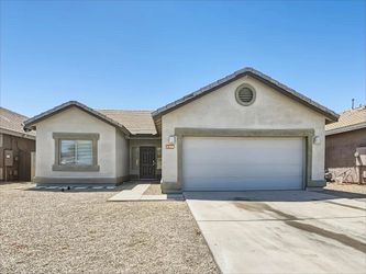 3bed 2bath available for rent