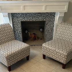 Armless Sofas