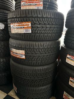 Arroyo Ultra Sport A/S Tires 305/40R22 114V XL