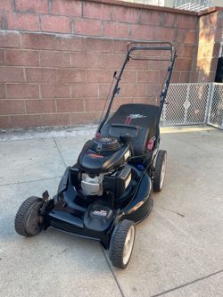 Craftsman / Honda Self Propelled Lawn Mower