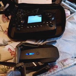 2.4  GHZ   New Complete Drone