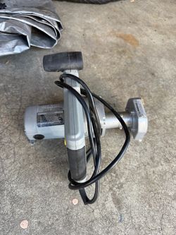 3-3/8" Toe Kick Saw