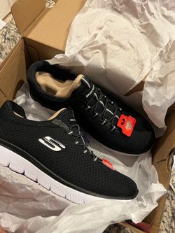 Size 7 Skechers Shoes