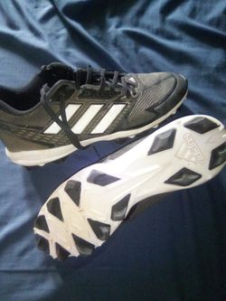 FREE BASEBALL CLEATS SZ11 men