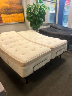 🔥Saatva HD split king adjustable set up $1799🔥