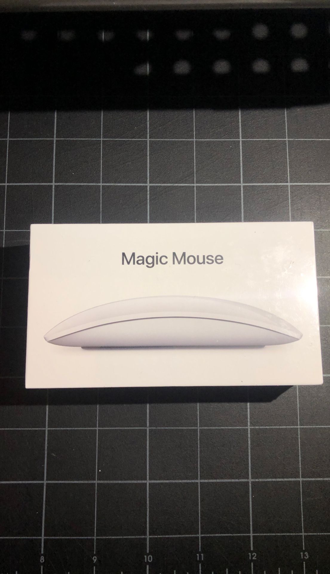 Magic Mouse 2 (MLA02Ll/A)