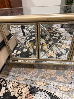 Mirrored Cabinet