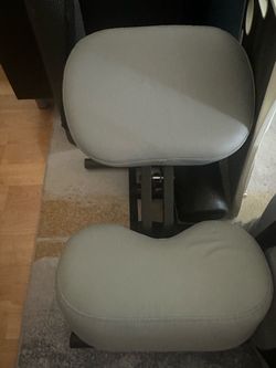 Kneeling chair