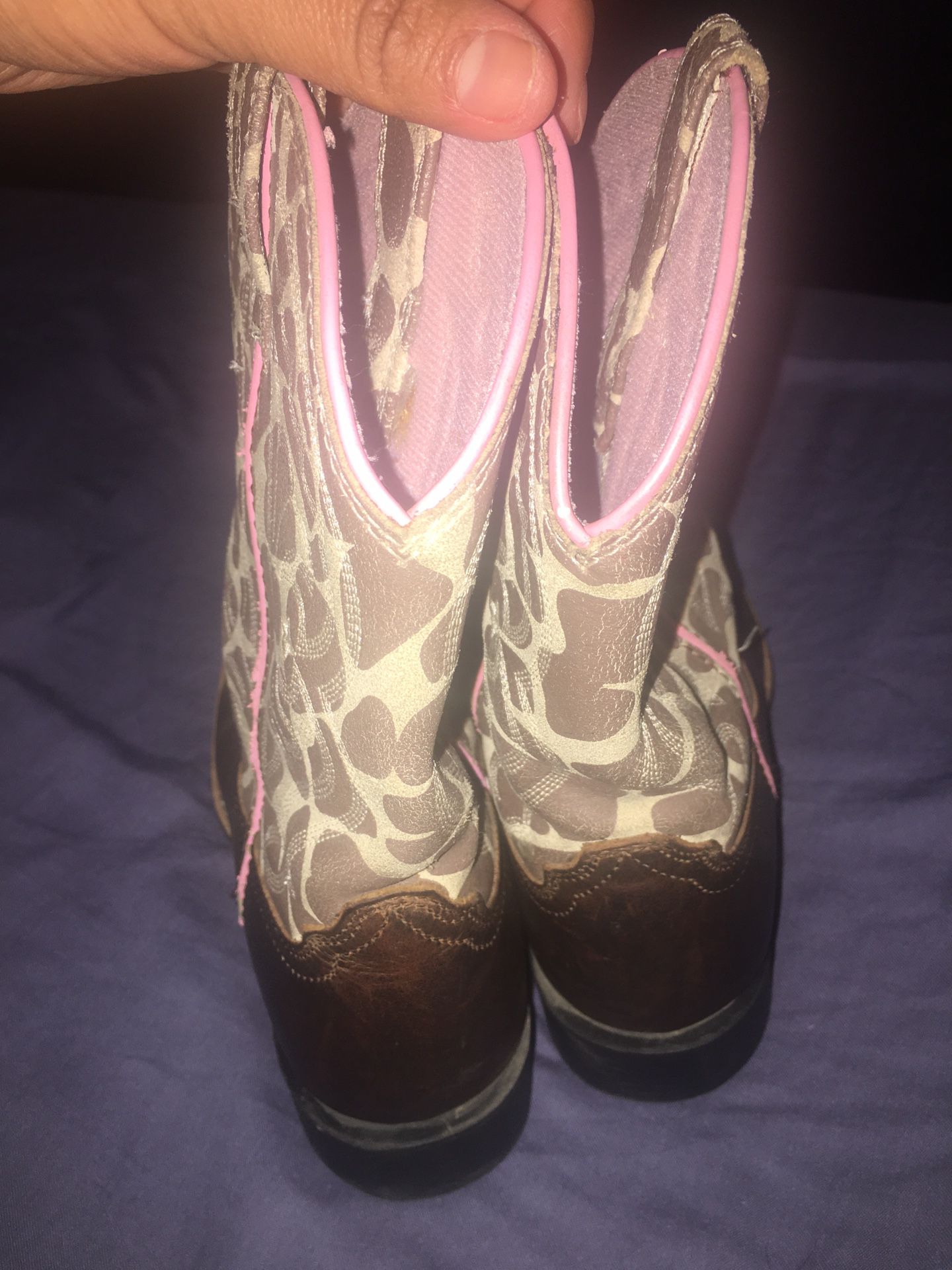 Girl ariat boots size 13
