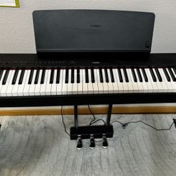 Yamaha P-225 88-Key Digital Piano With Stand And Pedals
