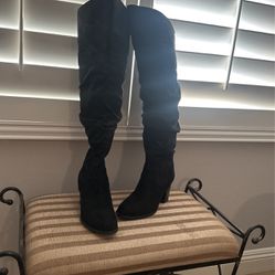 Over the knee woman size 10 black boots 