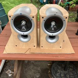 Kef Q1 Bookshelf Speakers Uni-Q Drivers