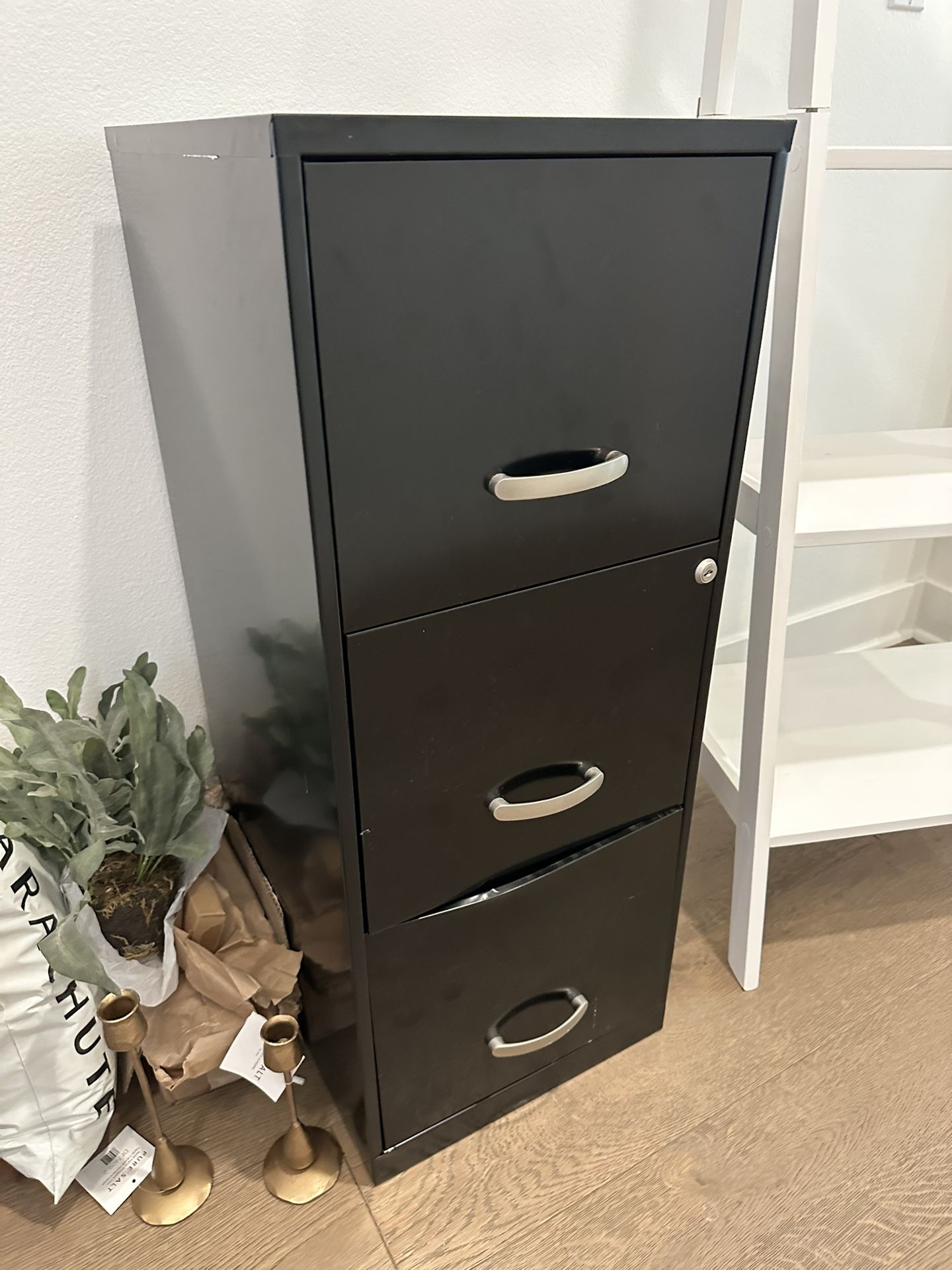 FREE For Pick Up | 3-Drawer Filing Cabinet 