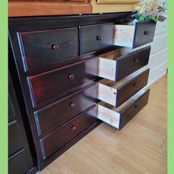 Pinewood Dresser 