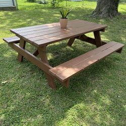 Picnic Table 