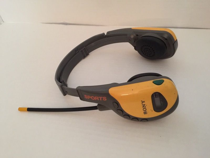 Sony Walkman Sports SRF-HM55 FM/AM Stereo Headphone Radio