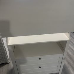 changing table and dresser for babies/toddler