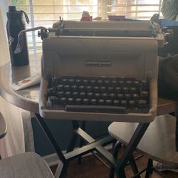 Typewriter 
